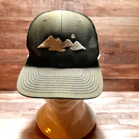 Richardson Style 112 Mens Black Embroidered Mountain Trucker Hat Adjustable - Picture 1 of 11